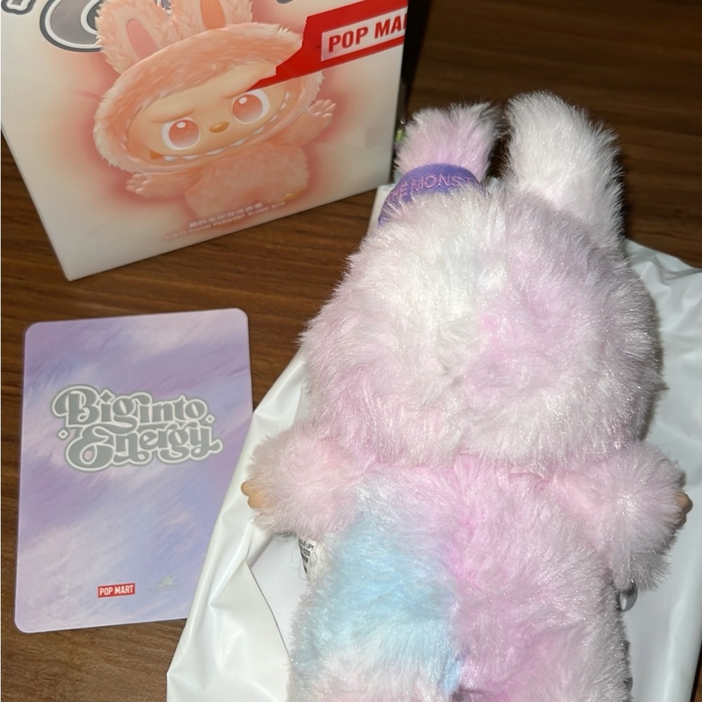 Authentic & NEW ‘Luck’ Labubu - Picture 2 of 2